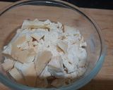 A picture of step 2 of White chocolate compound red heart shape chocolate.