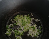 Foto del paso 2 de la receta: Arroz caldoso con atún y langostinos