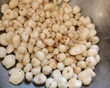 मखाना फिरनी (Makhana Phirni Recipe in Hindi) रेसिपी चरण 1 फोटो