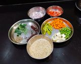 A picture of step 1 of Broken Wheat Upma.