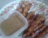 Foto langkah ke 7 dari resep Sate ayam dan sosis teflon.