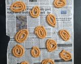 A picture of step 3 of Instant Poha Chakali.