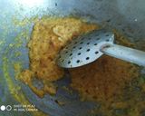 A picture of step 1 of Malai prawn.