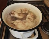 Csirkeszárnyak fehérboros, sajtos tésztabundában recept fázis 1 fotója