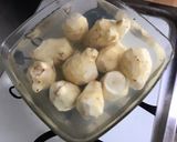 Une image de l'étape 1 de Gratin de topinambours et carottes à la saucisse du Jura.