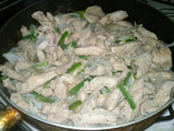Pasta con Pollo en Salsa Blanca