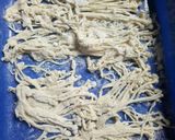 Foto langkah ke 5 dari resep Jamur Enoki Krispy.
