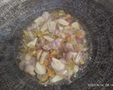 Foto langkah ke 5 dari resep Oseng Pete Kentang Hati Ayam.