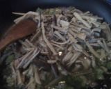 Foto del paso 3 de la receta: Mechada de cáscara (concha) de plátano
