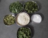 પાલક મેથી ક્રિસ્પી પકોડા(palak methi crispy pakoda Recipe in gujarati) રેસીપી સ્ટેપ1ફોટો