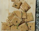 A picture of step 5 of Til chikki.