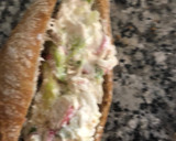Foto del paso 2 de la receta: Bocadillo de ensaladilla de bocas de mar