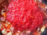 Salsa de tomates 🍅 🍝 con salchichita de cerdo o parrillera