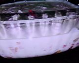 A picture of step 3 of Fruit yogurt.