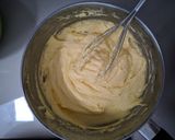 Foto langkah ke 4 dari resep Cornflakes Cookies Tanpa Mixer.