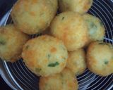 Foto langkah ke 7 dari resep Cheese potato ball.