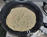 A picture of step 3 of Leek Rotis.