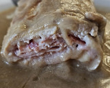 Foto del paso 9 de la receta: Rollitos de lomo a los dos jamones en salsa de setas