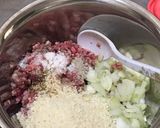 Foto langkah ke 1 dari resep 26. Homemade Beef Patty.