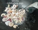 Foto langkah ke 2 dari resep Brokoli seafood bawang kembang.