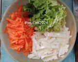 Foto langkah ke 1 dari resep Nasi Goreng Vegetarian.