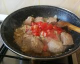 Foto del paso 2 de la receta Magro de cerdo en salsa de tomate
