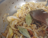 Foto del paso 4 de la receta: Salchipapas con tomate