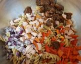 A picture of step 4 of My Smoked Sausage and smoked cheese Pasta.😊.