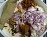 A picture of step 1 of Murgir Korma (Chicken Curry).