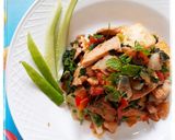 Hình bước làm 3 của món Thịt xào đậu hũ sắc màu