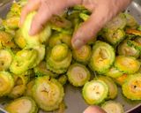 A picture of step 4 of Bitter gourd chips.