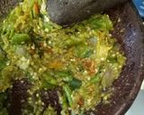 Foto langkah ke 3 dari resep Ayam penyet sambel ijo.