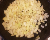 Foto del paso 1 de la receta: Tortilla de espinaca y cebolla
