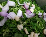 A picture of step 2 of Sarsoon ka saag.