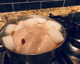 A picture of step 3 of Daikon Radish Chicken Soup 🐔.