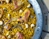 Foto del paso 7 de la receta: Arroz con conejo y caracoles al romero