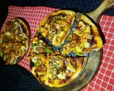 শেজওয়ান চিকেন প্যান পিজ্জা (Schezwan Chicken pan pizza recipe in bengali) রেসিপির ধাপ 8 ছবি