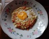 Foto langkah ke 4 dari resep Telur ceplok sayuran.