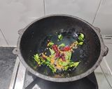 A picture of step 3 of Black Chana Sundal.