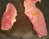 Foto del paso 1 de la receta: Filete de ternera a la plancha con salsa de limón y ajo