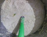 A picture of step 3 of Chana dal idli.