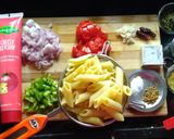 पास्ता विथ इंडो- इटालियन ग्रेव्ही (pasta with indo-italian gravy recipe in marathi) रेसिपी स्टेप 1 फोटो 