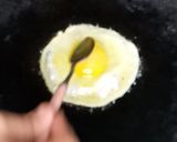 A picture of step 4 of Half fry Egg.