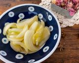 A picture of step 3 of New Onion Pickles.