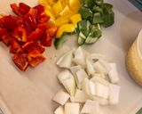 Foto langkah ke 3 dari resep Tumis Ayam Paprika.