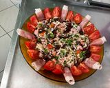 Une image de l'étape 13 de Salade de tomates, betteraves rouges, courgette et persil aux deux jambons.