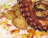 Foto del paso 3 de la receta: Pulpo a la plancha con patatas a las hierbas