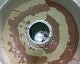 Foto langkah ke 6 dari resep Marmer Cake ala Pak Sahak (all in one method).