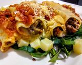 Foto del paso 3 de la receta: CANELONES A La Napolitana sobre Cama de Espinacas y Mozzarella💗