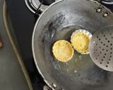 A picture of step 3 of Puri tarts with pumpkin curry.